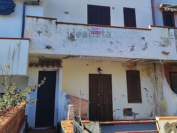 Appartamento su due piani vista mare