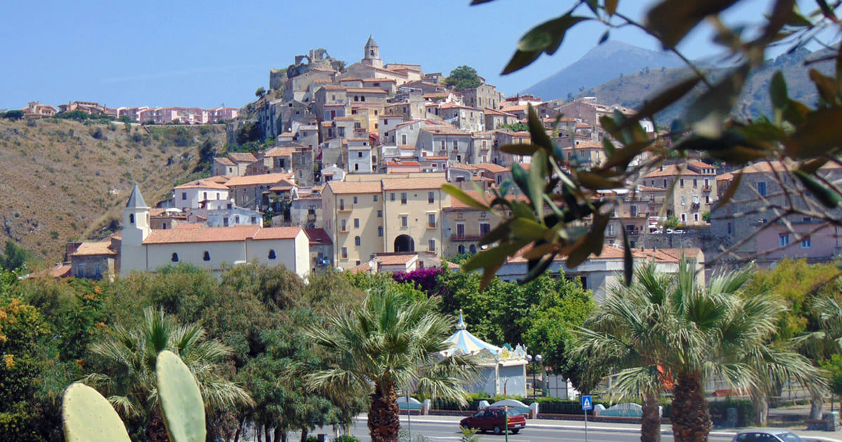 Case in Vendita e in Affitto a Scalea Calabria | Appartamenti e Ville Vista Mare e Centro Storico